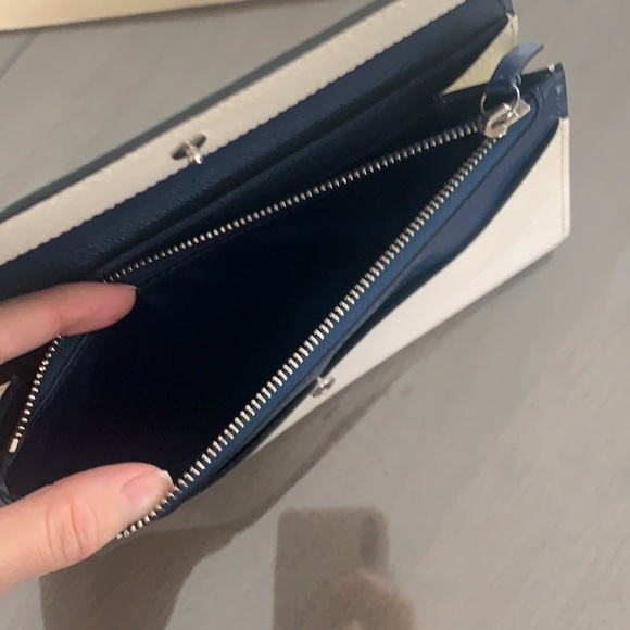 Louis Vuitton wallet - Picture 6 of 8